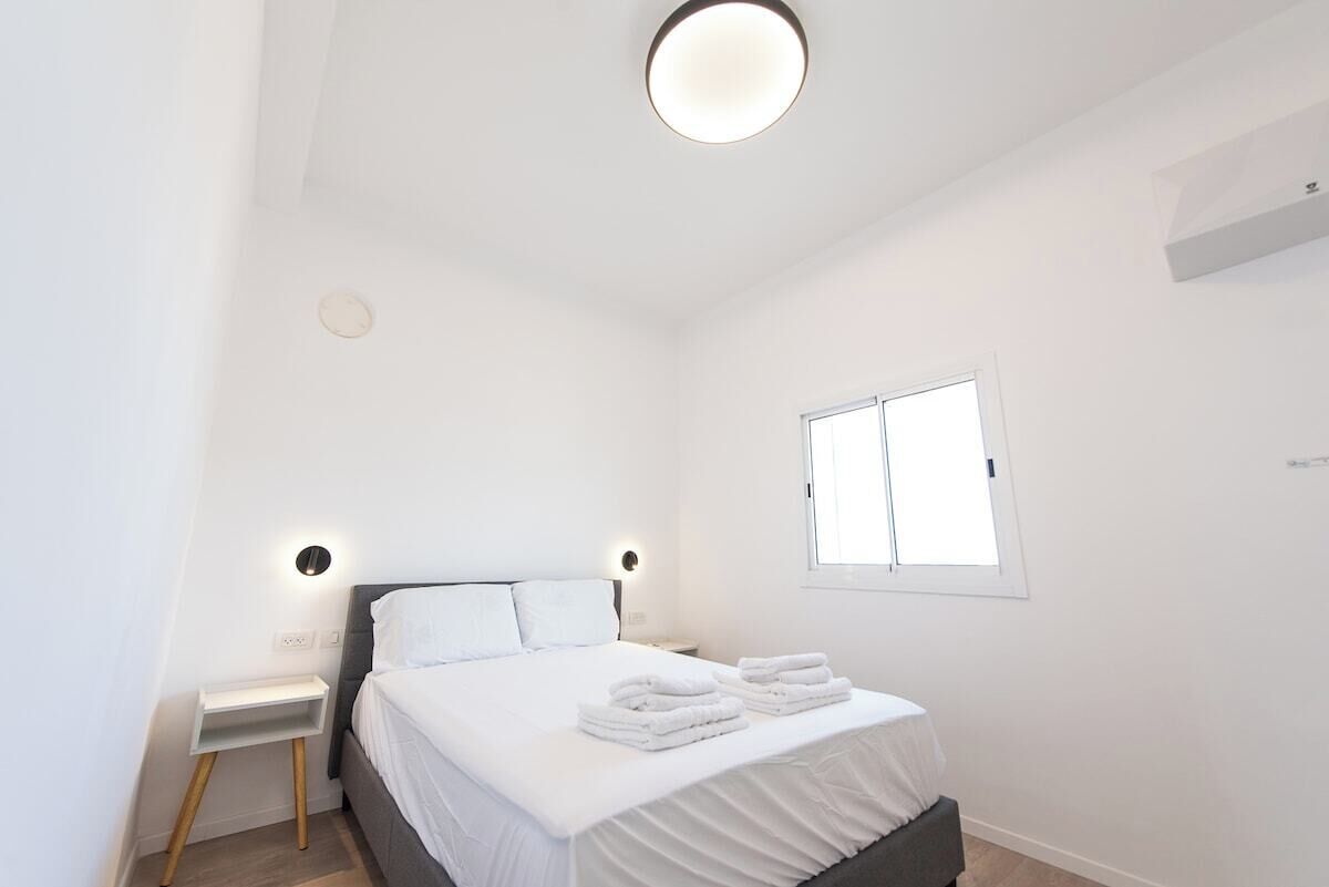 2 chambres, fer et planche à repasser, Wi-Fi gratuit, draps fournis