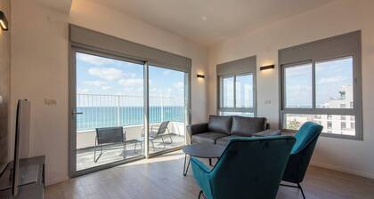 PORT CITY - Beach Front Penthouse Bat Galim+MAMAD