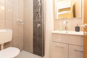 Towels - PORT CITY HAIFA-Downtown Studio211 (Haifa)