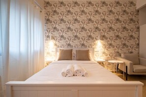 Iron/ironing board, free WiFi, bed sheets - PORT CITY HAIFA-DWNTWNstudio 212 (Haifa)