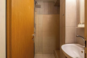 Bathroom - Port city haifa-Dwntwnstudio 212 (Haifa)