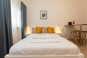 Iron/ironing board, free WiFi, bed sheets - PORT CITY HAIFA - Downtown 213 (Haifa)