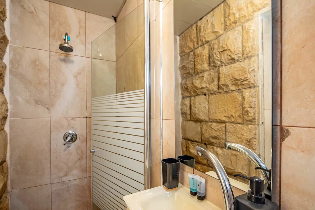 Hair dryer, towels