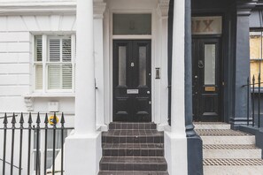 Exterior detail - Chic Notting Hill Retreat Near Tube (London)