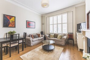 TV - Chic Notting Hill Retreat Near Tube (London)