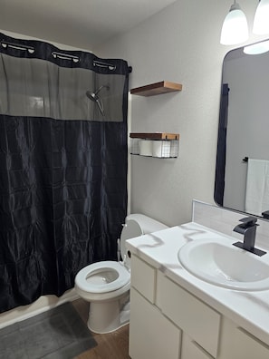 Towels, soap, shampoo, toilet paper - Downstairs Apt 2-Bedroom Stay by Downtown Hotspots (Bellingham)