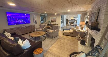 Peaceful 5-bedroom cottage with a pool and spa located on charming Jekyll Island