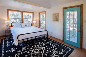 4 habitaciones, escritorio, tabla de planchar con plancha y wifi 