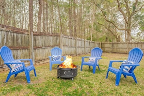 Property grounds - Southern Getaway near Downtown Savannah & Tybee (Richmond Hill)