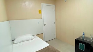 Chambre Standard | Coffre-fort, bureau, espace de travail pour ordinateurs portables