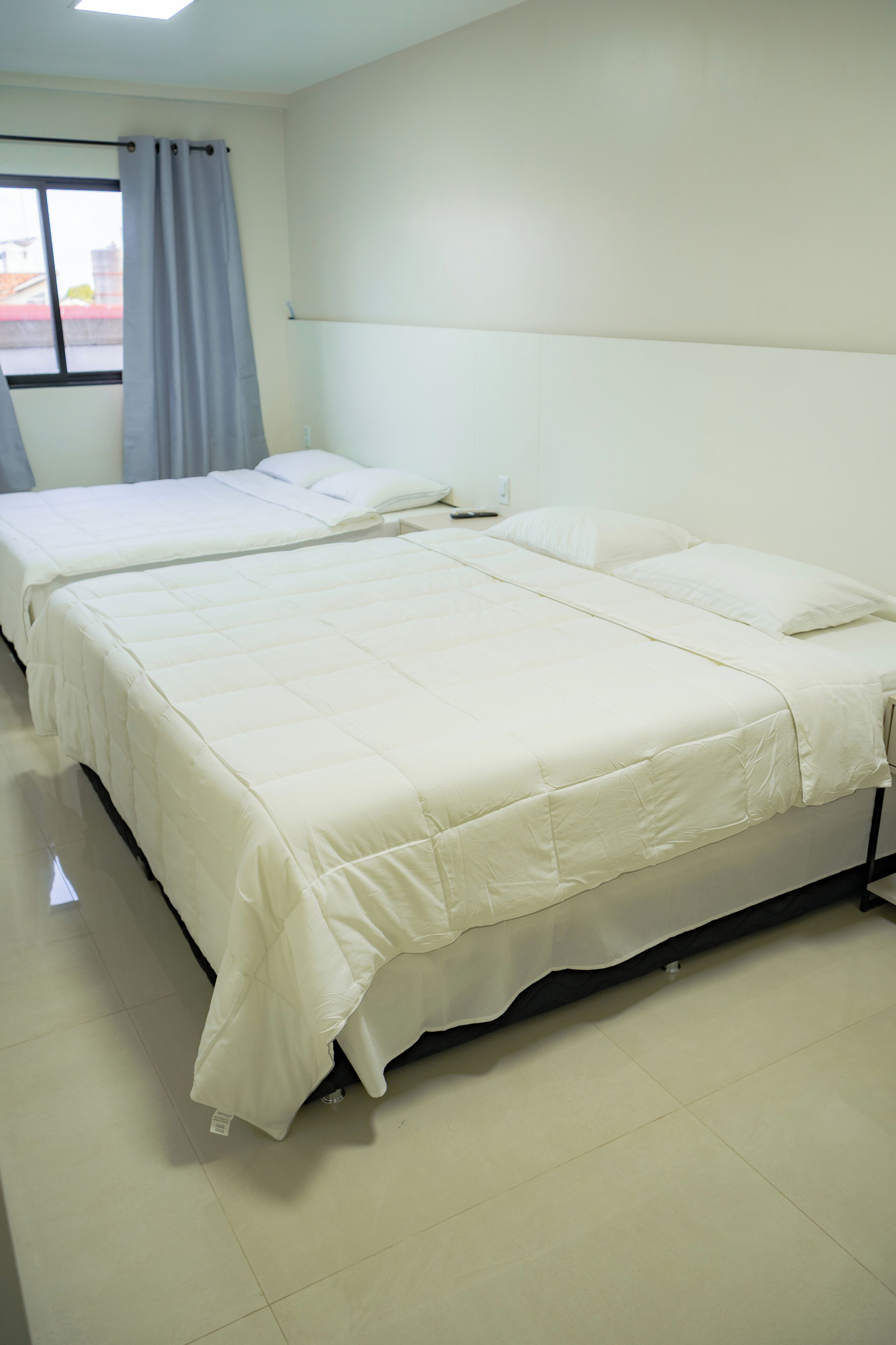 Coffres-forts dans les chambres, bureau