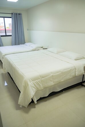 Coffres-forts dans les chambres, bureau