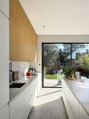 Interior - Large, architect designed family home with garden close to tube in North London (London)