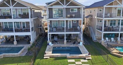 GiGi's Jewel +Lakefront +Elevator +Pool +Golf +Fun