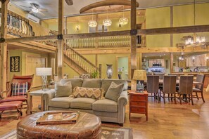 Living area - A Mountaintop Chalet with Sunrise Views! Close to Chimney Rock and Lake Lure! (Hendersonville)