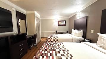 Escrivaninha, ferros/tábuas de passar roupa, Wi-Fi de cortesia