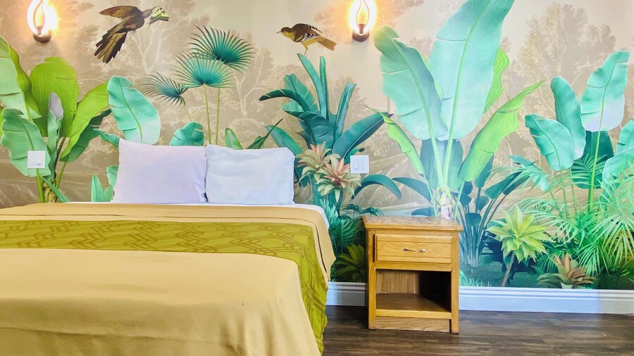 LONG BEACH MOTEL
