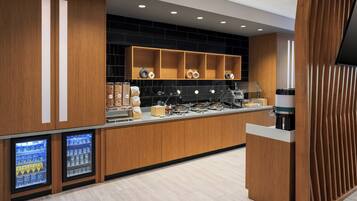 Free daily continental breakfast
