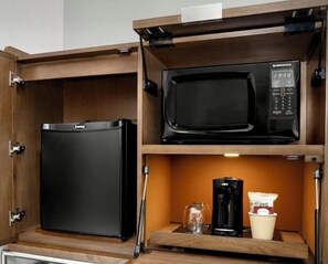 Ropa de cama de alta calidad y escritorio