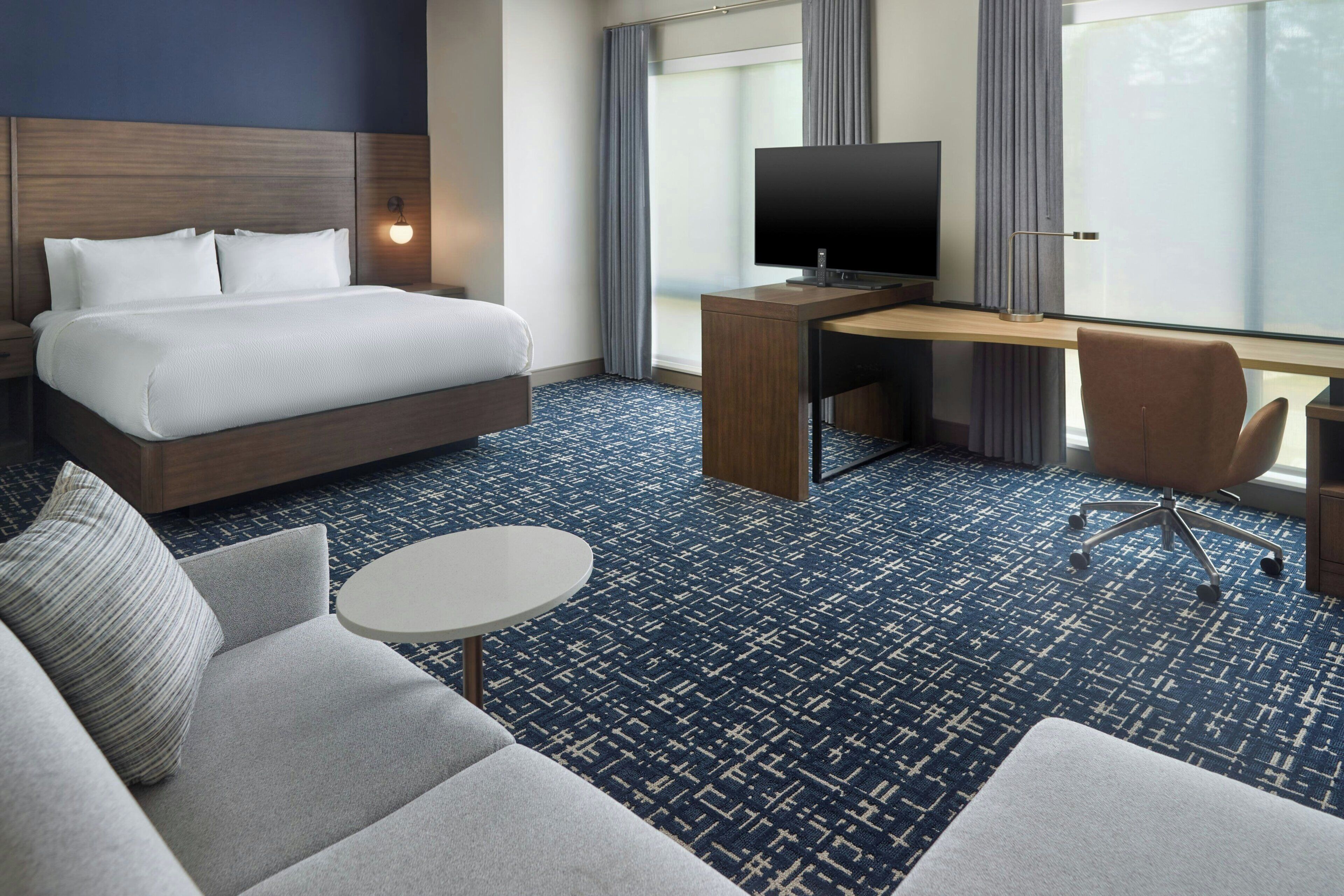 Studio, 1 King Bed | Free WiFi