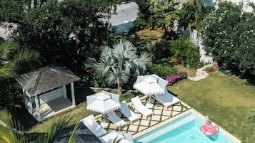 室外泳池、暖水池