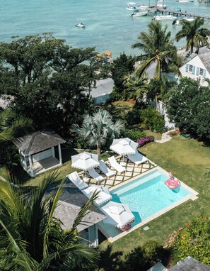 Outdoor pool, a heated pool - Spacious Newly Renovated 5-bedroom Compound in Dunmore Town, Harbour Island (Dunmore Town)