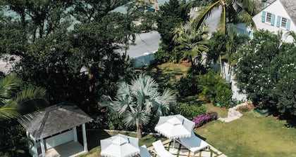 Spacious Newly Renovated 5-bedroom Compound in Dunmore Town, Harbour Island