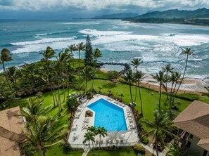 Pool - NEW! Beachfront 2 Bedroom Ocean View Oasis, Pool (Kapaʻa)