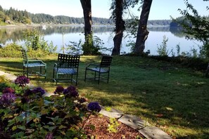 Property grounds - Apartment by the Bay (Olympia)