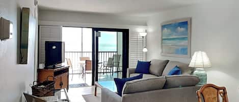 Condo (2 Bedrooms) | Property amenity