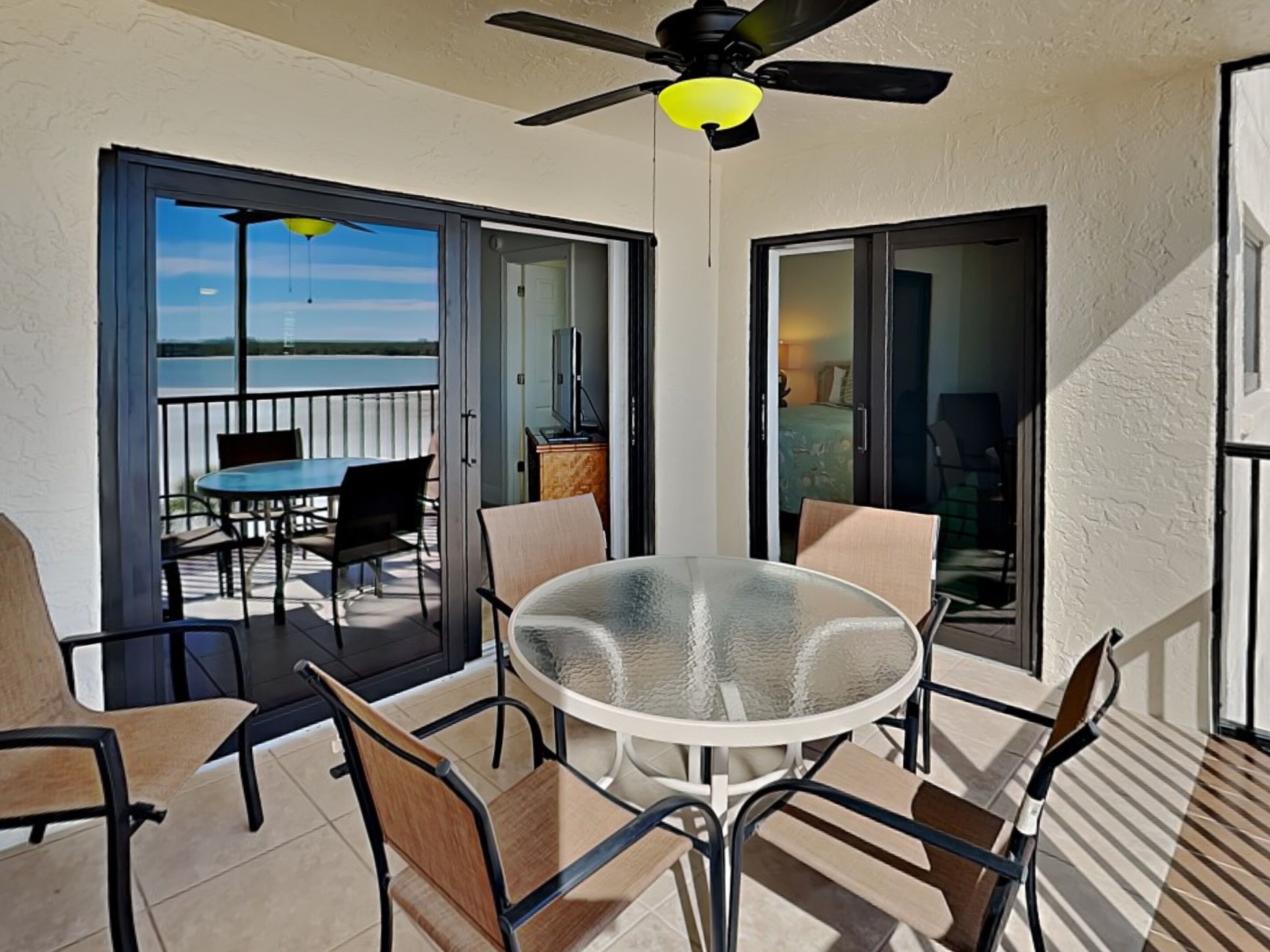 Condo (2 Bedrooms) | Property amenity