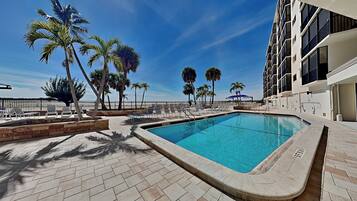 Condo (2 Bedrooms) | Property amenity