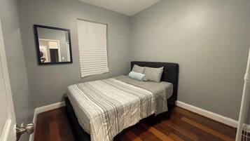 Desk, iron/ironing board, free WiFi, bed sheets