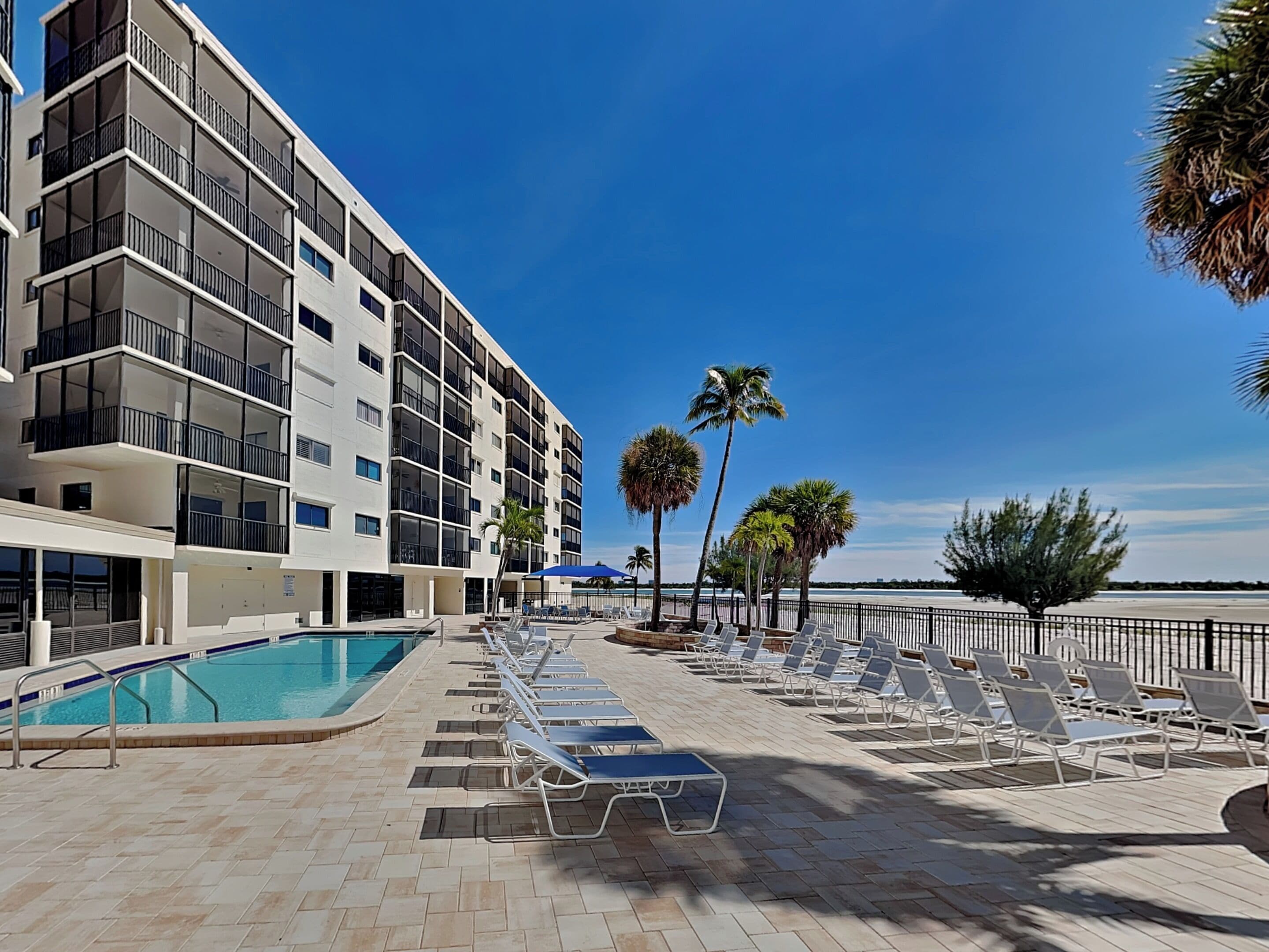 Condo (2 Bedrooms) | Property amenity