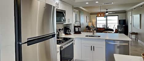 Condo (2 Bedrooms) | Property amenity