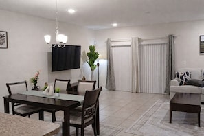 Dining - Spacious 3 BR Family Townhome in Gated Community - Pool, Gym, Minutes to Disney! (Kissimmee)