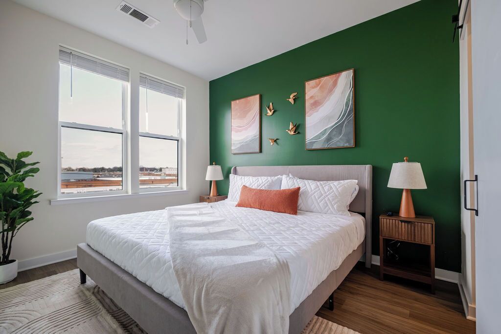 Fer et planche à repasser, Wi-Fi, literie fournie