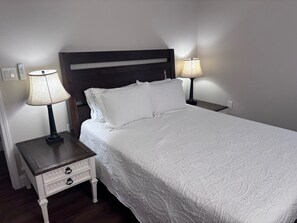 3 chambres, bureau, accès au Wi-Fi (inclus), literie fournie
