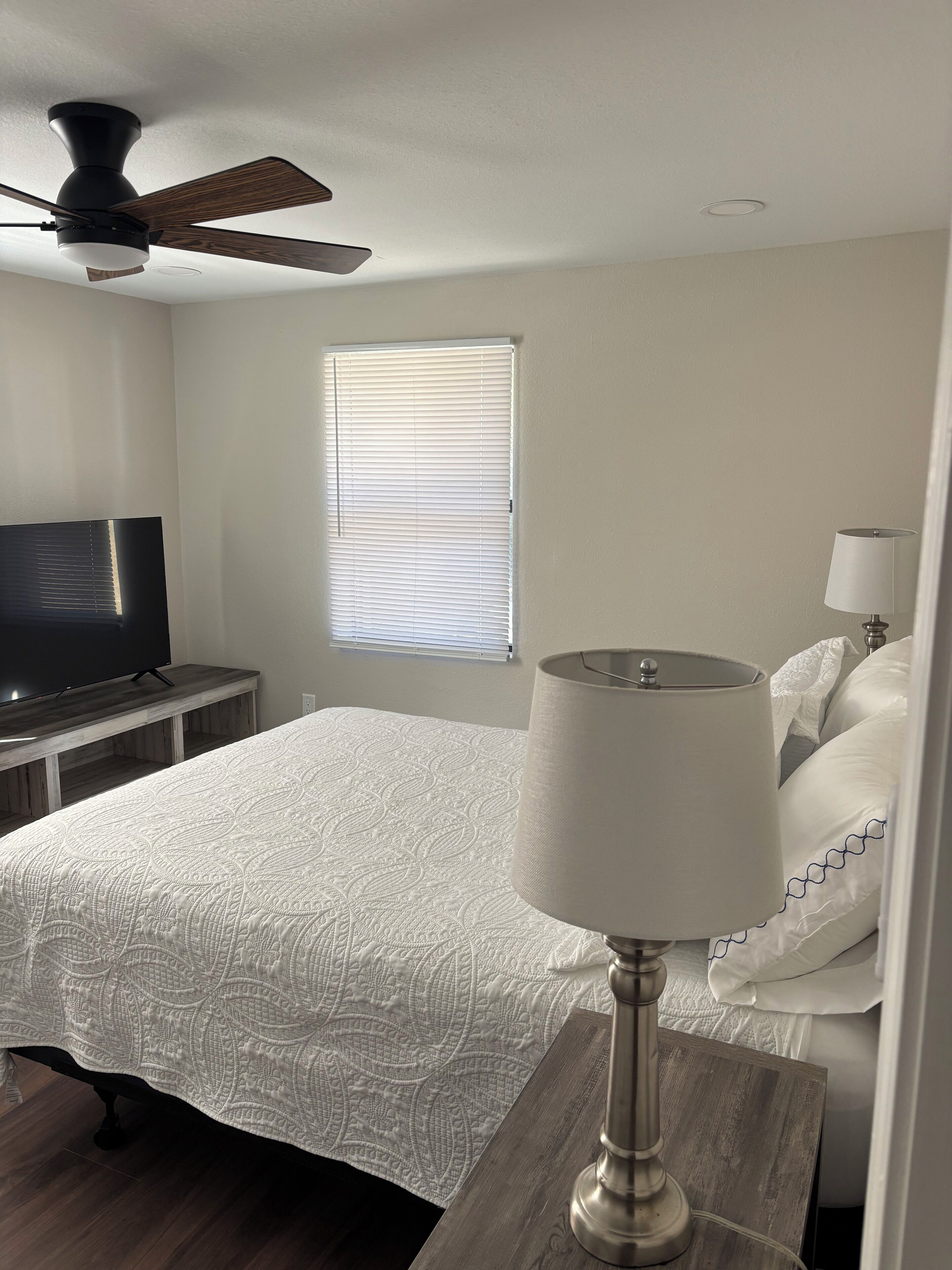 3 bedrooms, desk, free WiFi, bed sheets