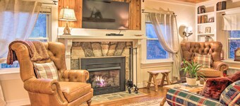Cozy 2-bedroom cabin in the Heart of Chimney Rock! Come help support the village