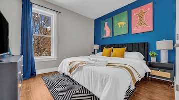 Desk, iron/ironing board, travel crib, WiFi