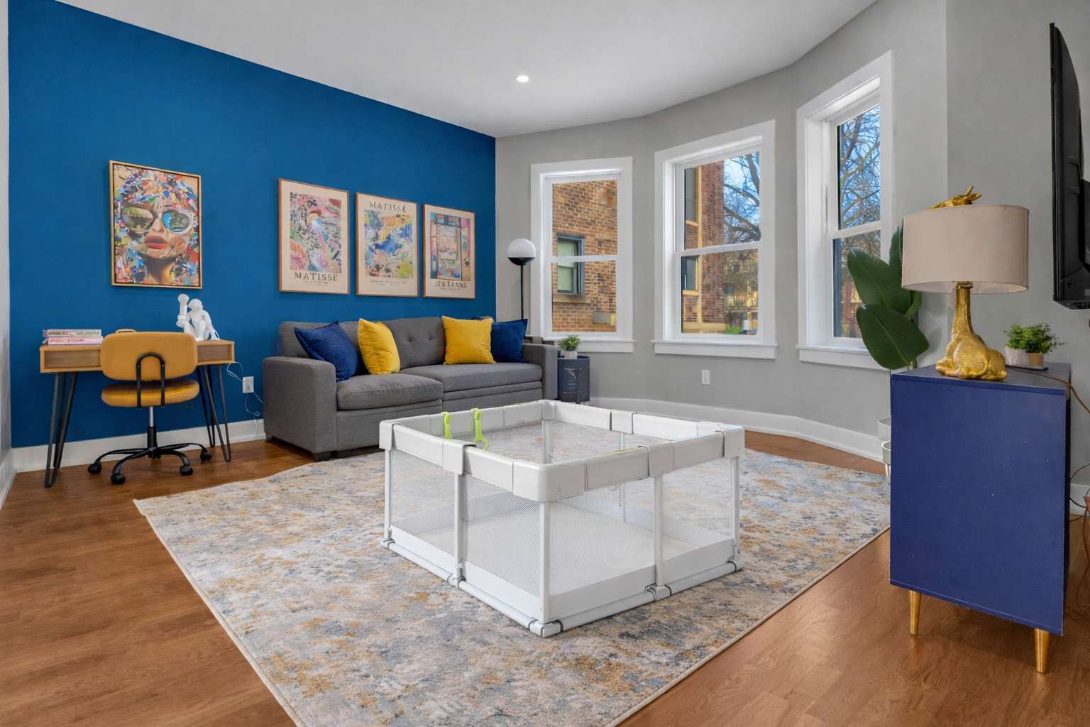 Televisión, oficina