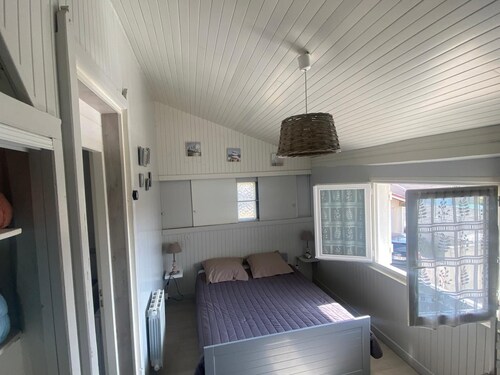 Ground floor apartment with terrace 50 m from the beach