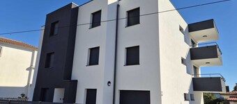 Modern furnished apartment for 4 persons, beautiful sea view.