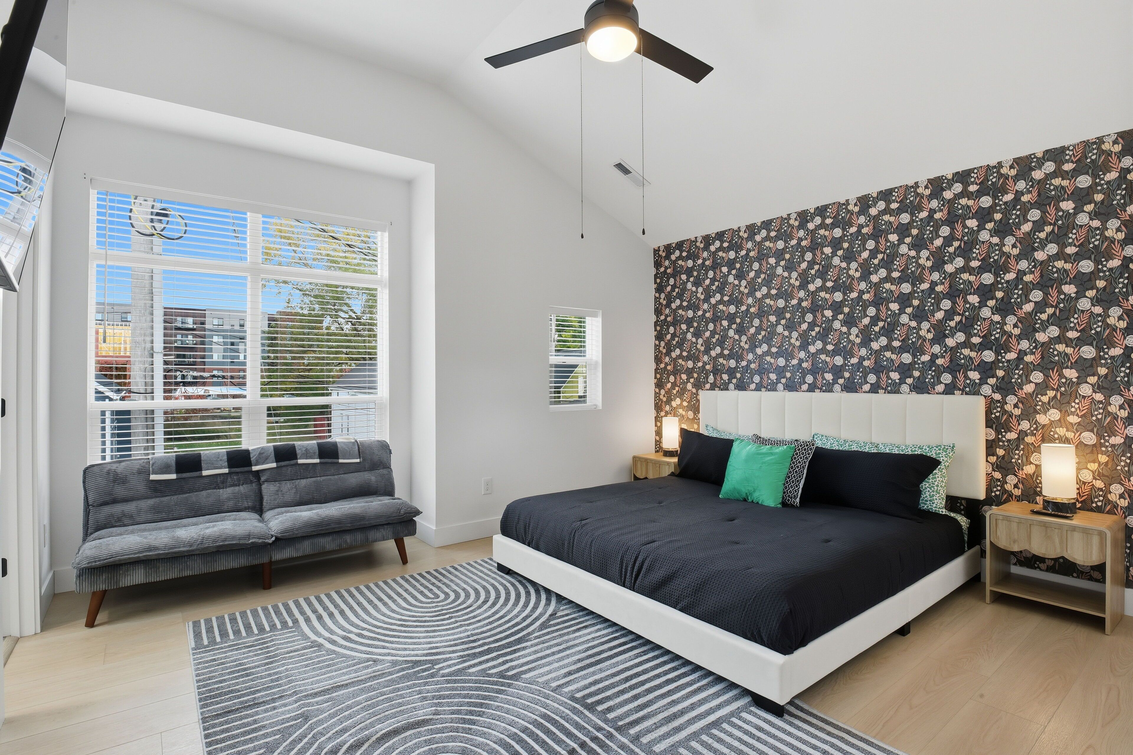 Fer et planche à repasser, accès Internet, draps fournis