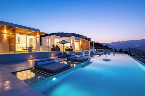 | Istia Luxury Villas |