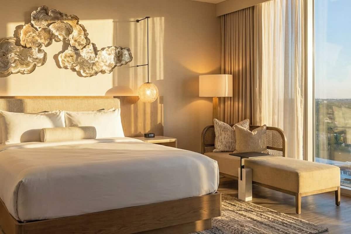 In-room safe, desk, laptop workspace, blackout drapes