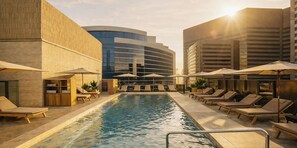 Outdoor pool, cabanas (surcharge), pool umbrellas - Denu Hotel & Spa (Phoenix)