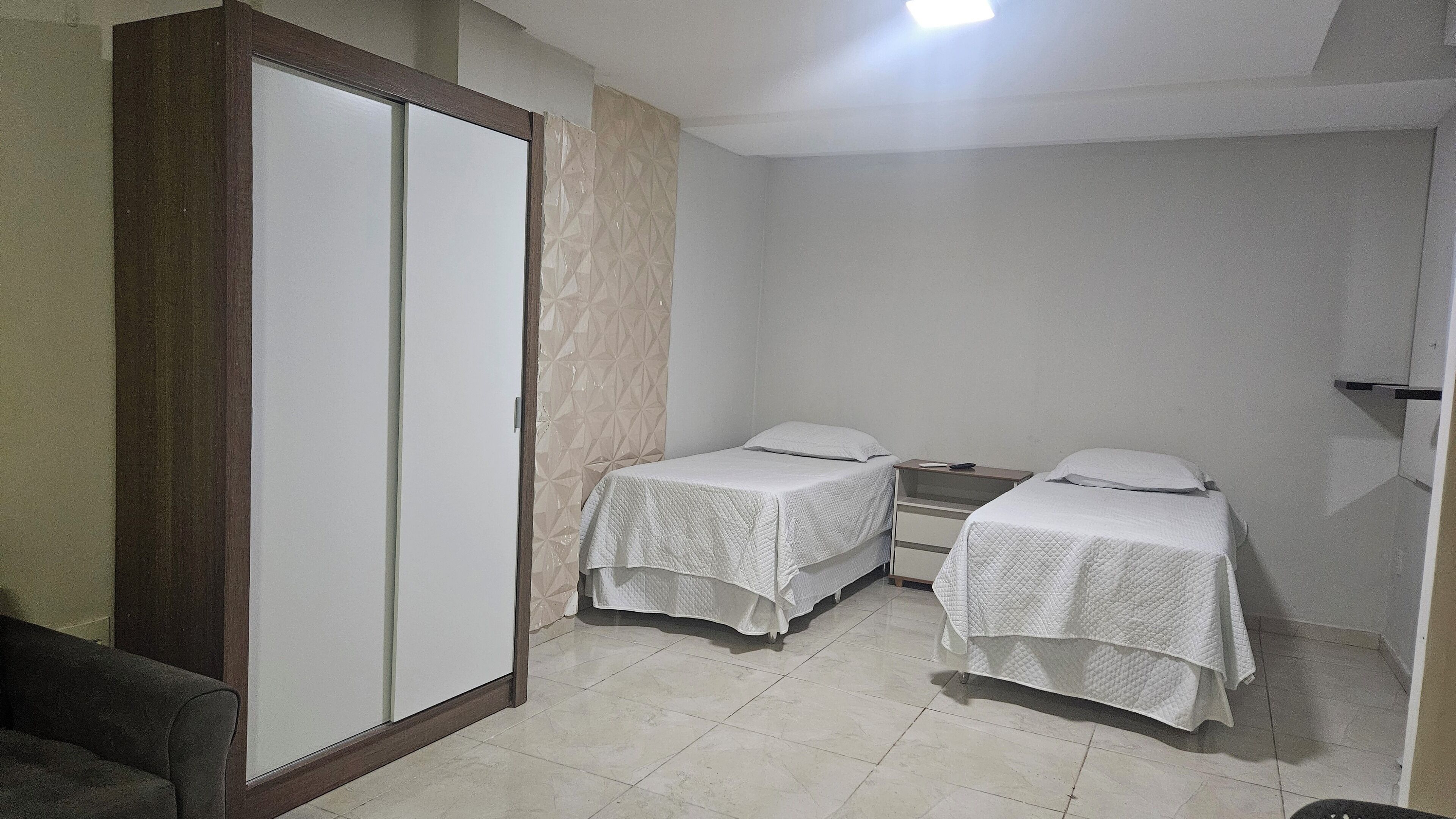 Family Studio | Laptop workspace, free WiFi