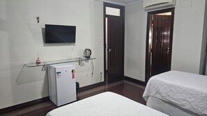 Laptop workspace, free WiFi - Mendes Residence (Belém)